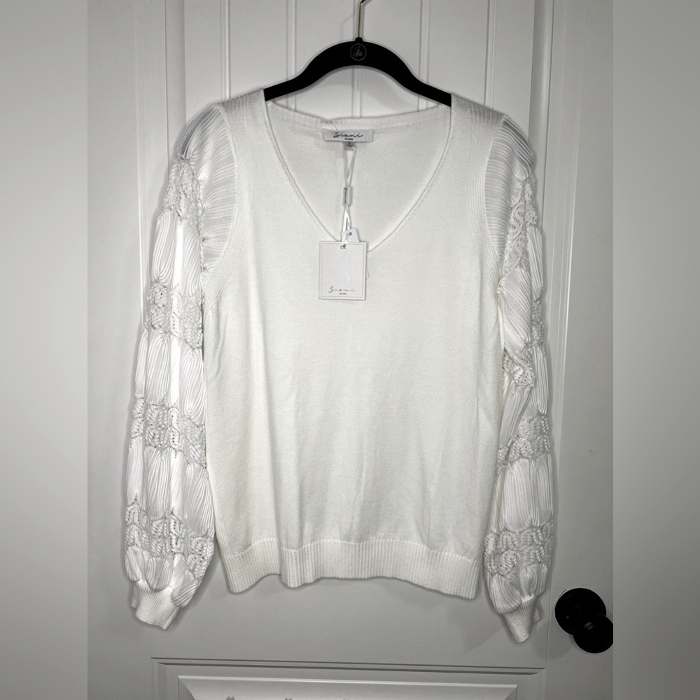 NWT Siani Milano White Top / Blouse with Lace Sleeves - White